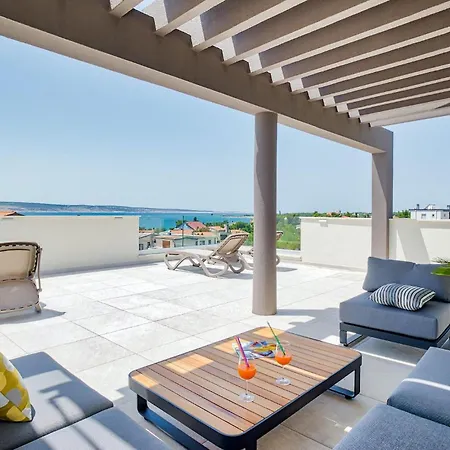 بيت للعطل Jimmy زادار